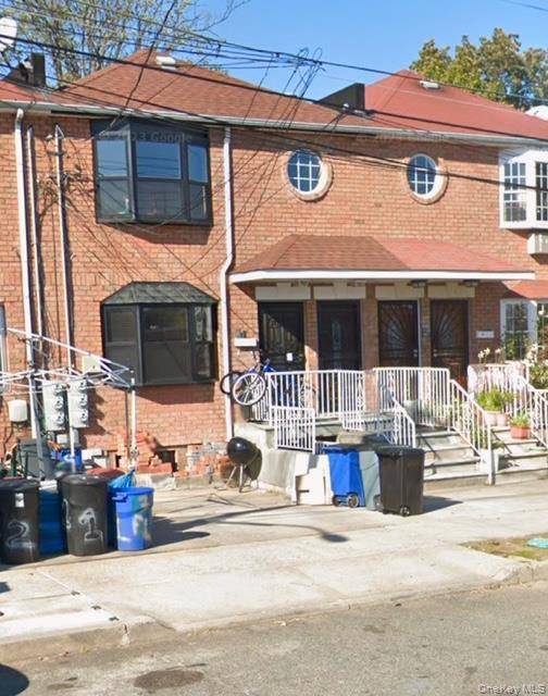 Casa com 6 Quartos à Venda em Jamaica North - Nova Iorque - EUA