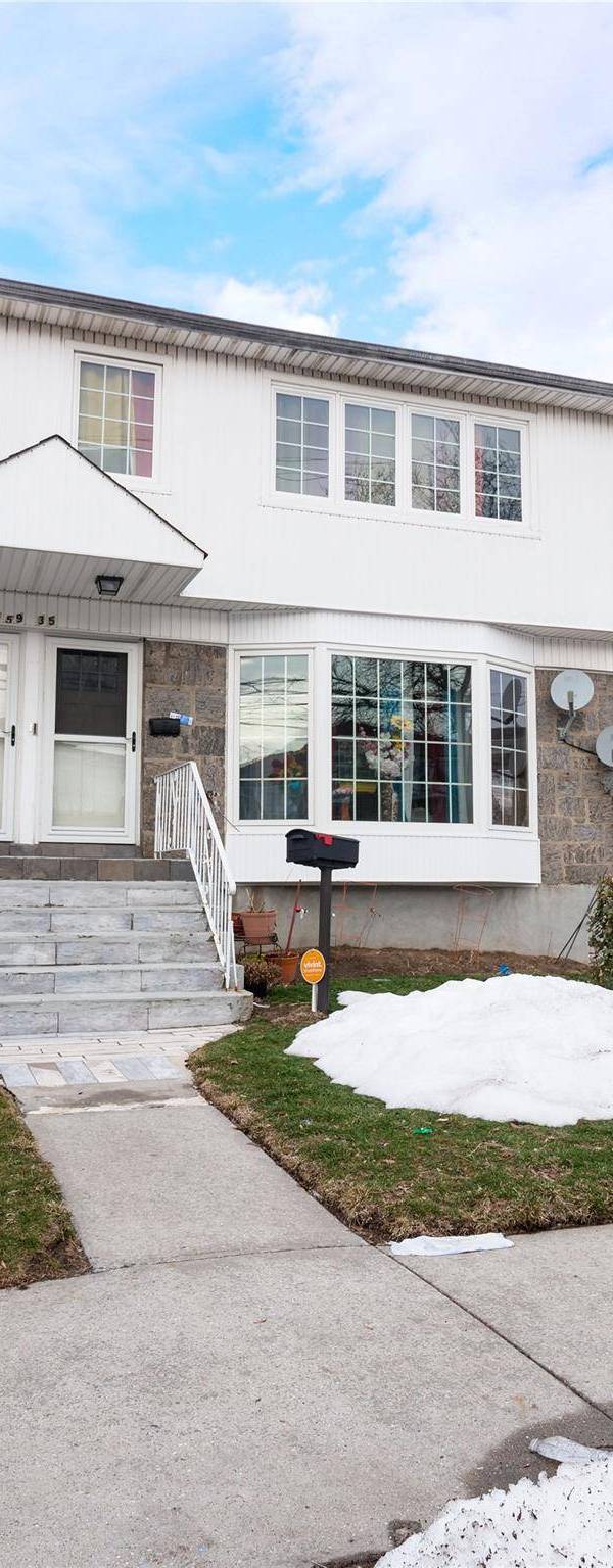 Casa com 6 Quartos à Venda em Jamaica - Nova Iorque - EUA