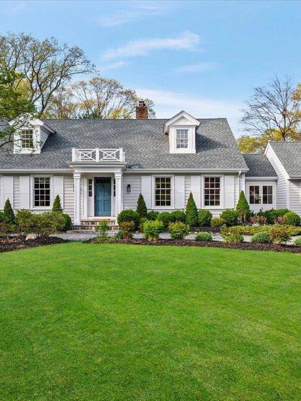 6 Bedroom Home for Sale in Lloyd Harbor, New York, USA