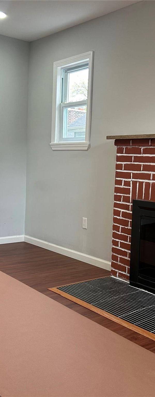 Casa de 6 Dormitorios en Venta en Lynbrook - Nueva York - EE. UU.