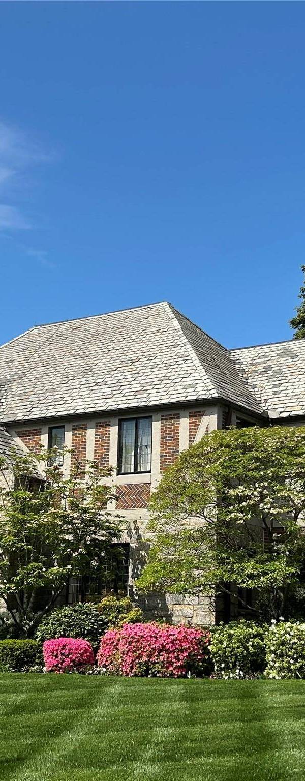 Casa de 6 Dormitorios en Venta en Pelham - Nueva York - EE. UU.
