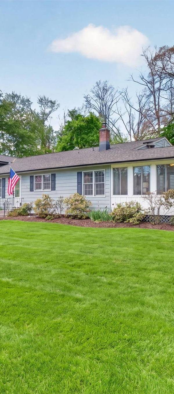 6 Bedroom Home for Sale in Poughkeepsie - New York - USA