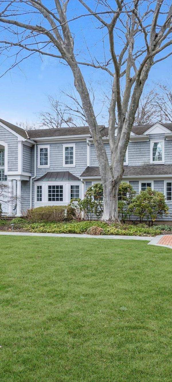 6 Bedroom Home for Sale in Sands Point, New York, USA