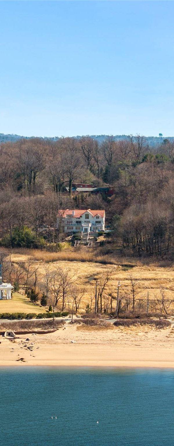 6 Bedroom Home for Sale in Sands Point, New York, USA