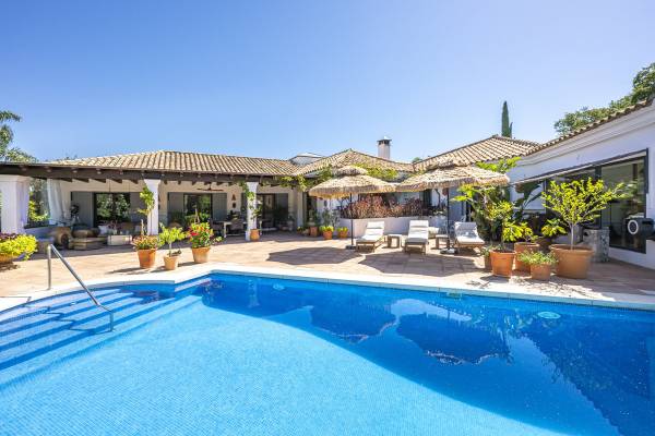 6-Bedroom House for Sale in Sotogrande, Costa del Sol
