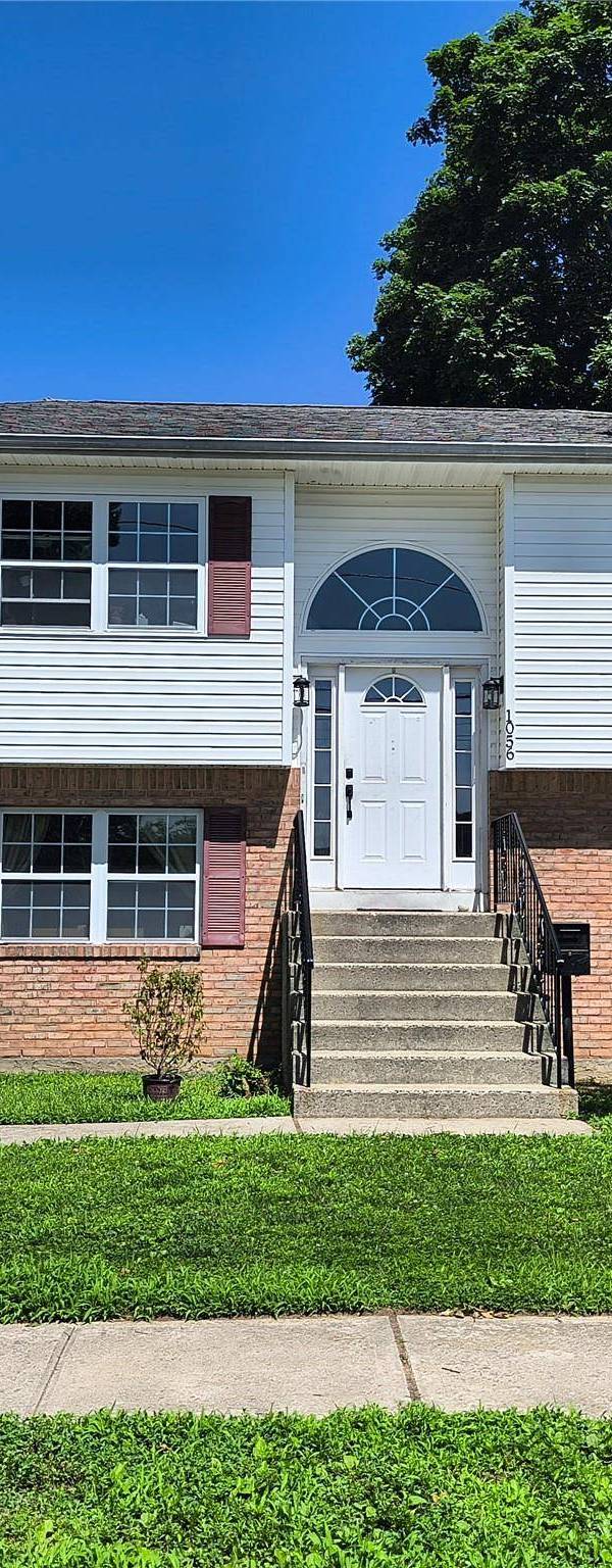 6 Bedroom Home for Sale in Uniondale - New York - USA