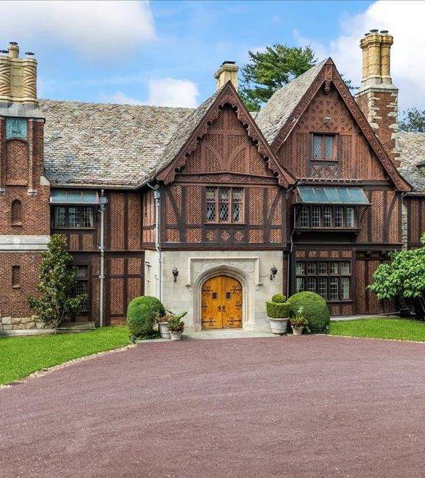 Casa de 7 Dormitorios Frente al Mar en Venta en Mill Neck - Nueva York - EE. UU.