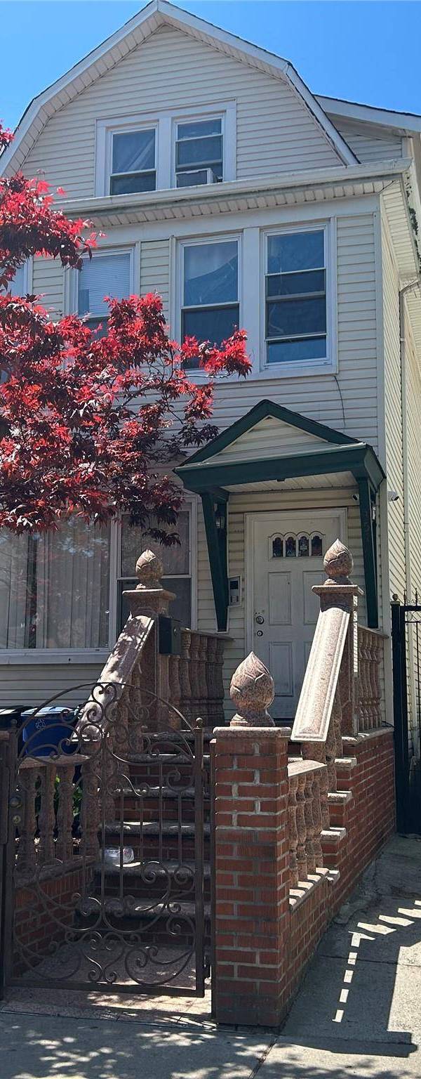 Casa com 7 Quartos à Venda em Jackson Heights - Nova Iorque - EUA