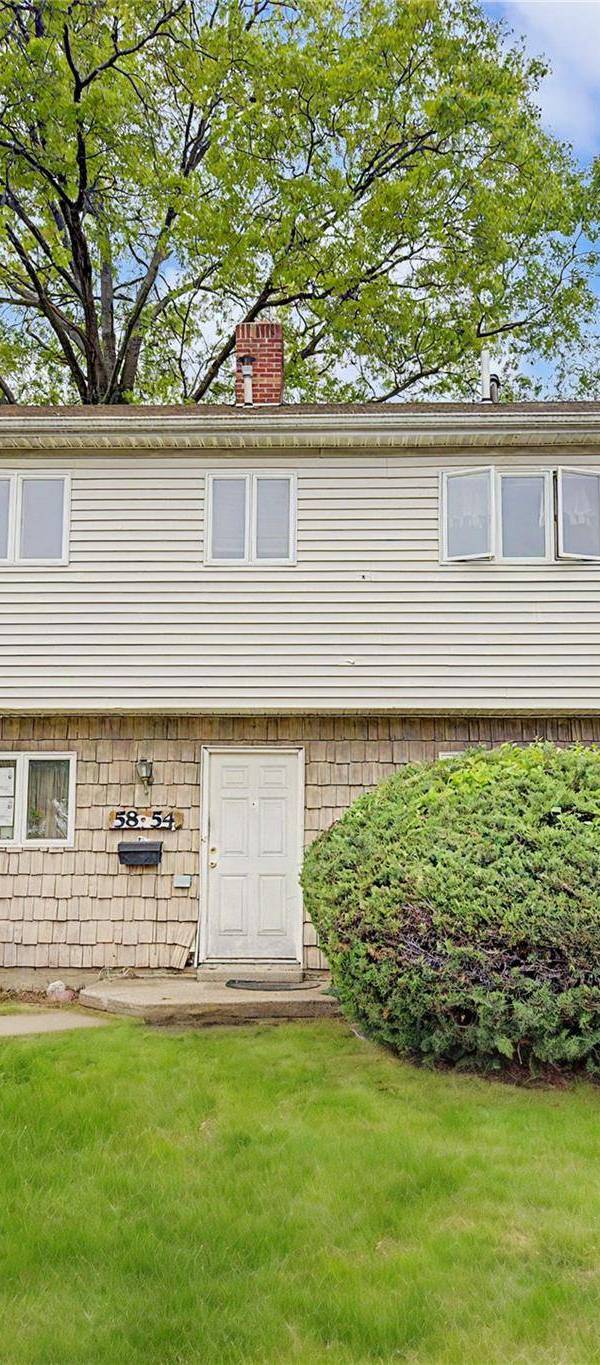 Casa de 7 Dormitorios en Venta en Little Neck - Nueva York - EE. UU.