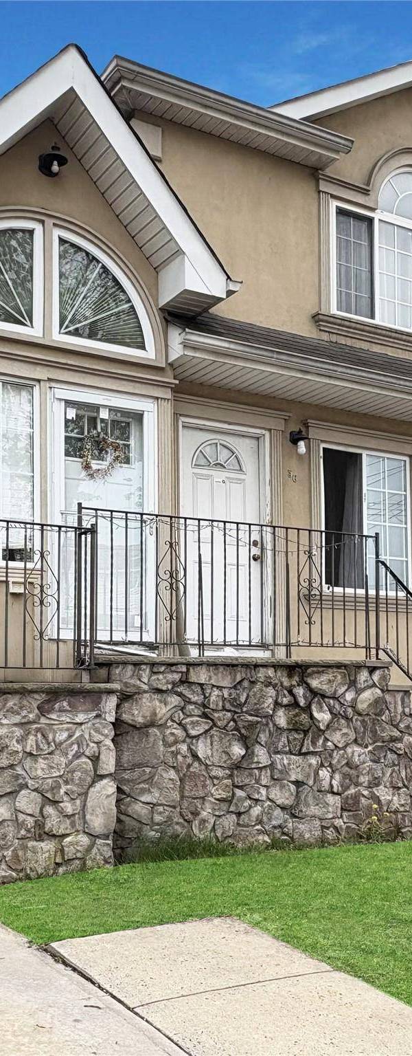 Home avec 7 chambres à vendre à Staten Island - New York - États-Unis