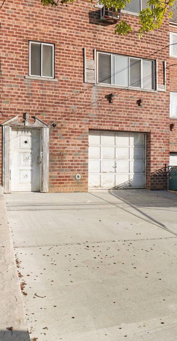 Casa de 8 Dormitorios Frente al Mar en Venta en Bronx - Nueva York - EE. UU.