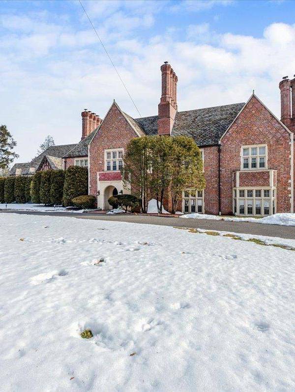 Casa com 8 Quartos à Venda em Bronxville - Nova Iorque - EUA