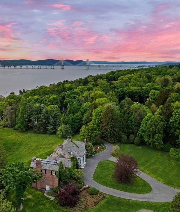 Maison de 8 Chambres à Vendre à Irvington - NY - USA