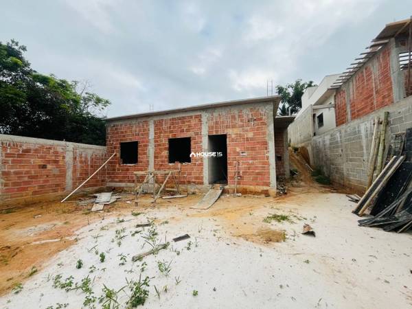 Casa de 2 Quartos à Venda em Nova Guarapari - Guarapari - Espírito Santo - Brasil