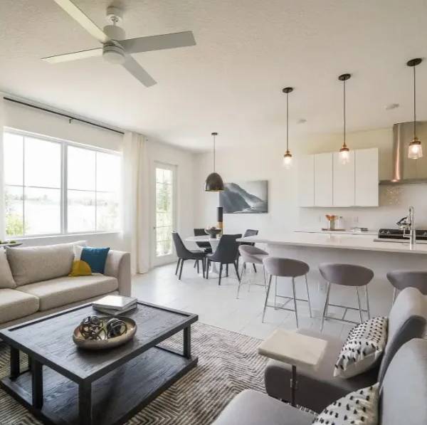 Casa de 3 Dormitorios en Venta en Davenport – Florida, EE. UU.