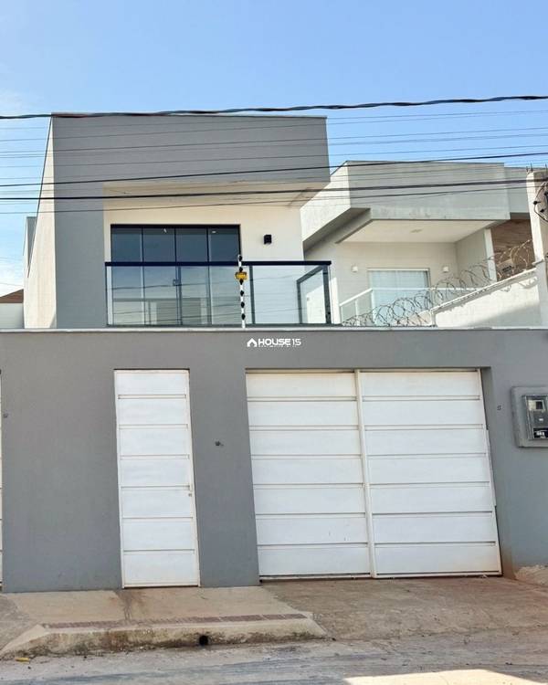 Casa de 3 Quartos à Venda na Praia do Morro - Guarapari - Espírito Santo - Brasil