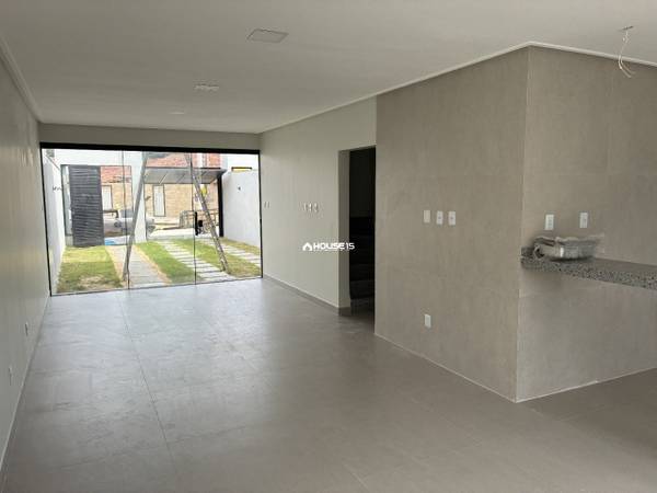 Casa de 3 Quartos à Venda na Praia dos Castelhanos - Anchieta - Espírito Santo - Brasil
