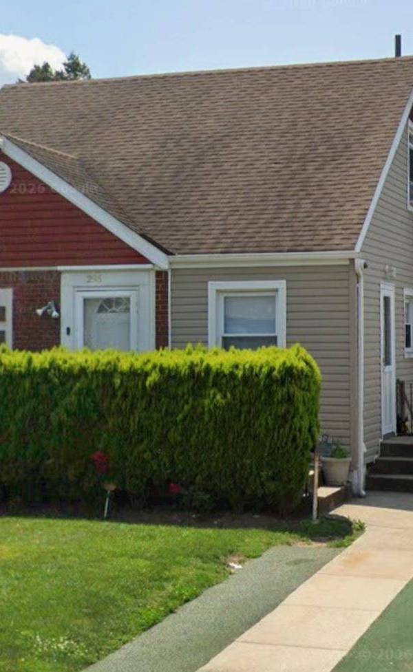 4 Bedroom Home for Sale in Uniondale – NY