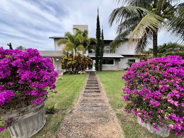 Casa de 4 Quartos à Venda em Lameirão - Guarapari - Espírito Santo - Brasil