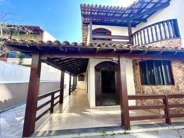 Casa de 4 Quartos à Venda na Enseada Azul - Guarapari - Espírito Santo - Brasil