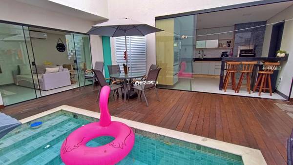Casa de 4 Quartos à Venda na Praia do Morro - Guarapari - Espírito Santo - Brasil