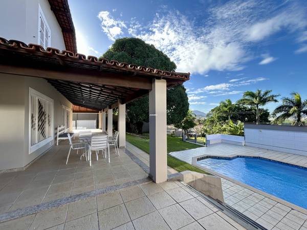 Casa de 4 Quartos à Venda no Centro - Guarapari - Espírito Santo - Brasil