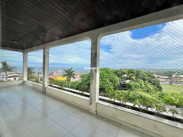Casa de 5 Quartos à Venda em Ipiranga - Guarapari - Espírito Santo - Brasil