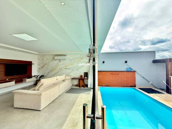 Casa de 5 Quartos à Venda em Nova Guarapari - Guarapari - Espírito Santo - Brasil