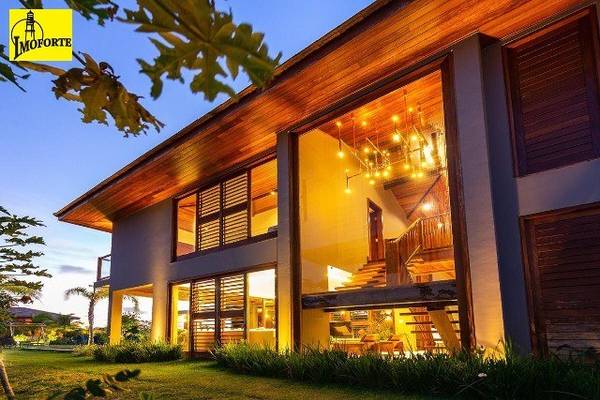 Casa em Condomínio de 5 Quartos à Venda em Praia do Forte – Mata de São João – Bahia – Brasil