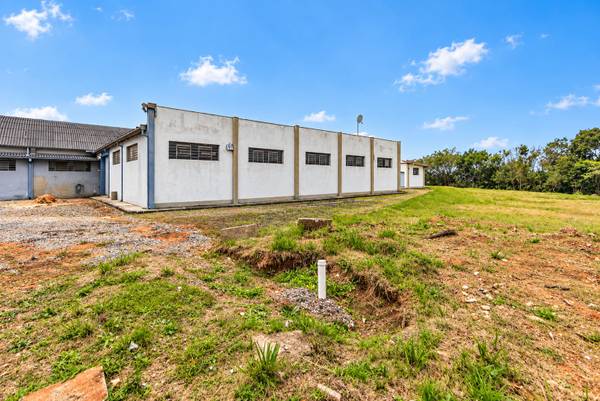 Complexo Comercial e Logístico à Venda em Colombo - Paraná - Brasil