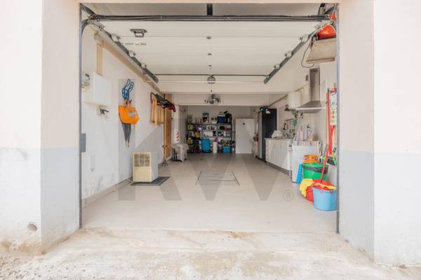 Garagem à Venda em Barreiro - Setúbal - Portugal