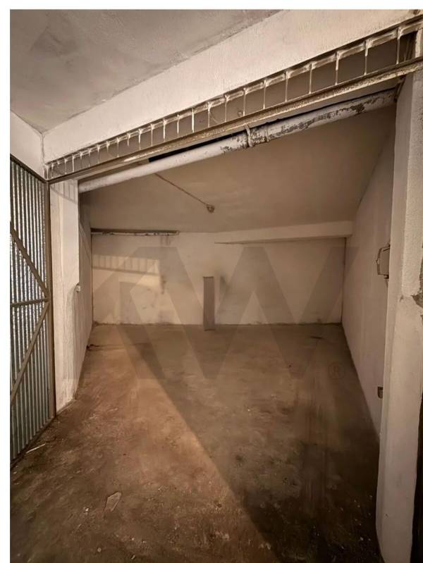 Garagem  à Venda em Montijo - Setúbal - Portugal