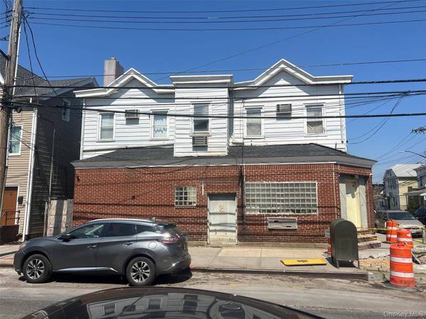 Imóvel Comercial à Venda em College Point - Nova Iorque - EUA