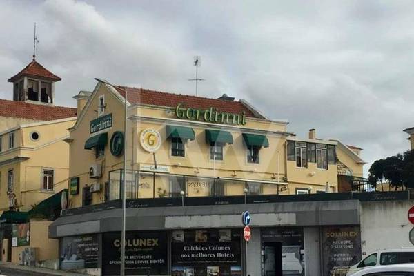 Loja à Venda em Cascais - Lisboa - Portugal