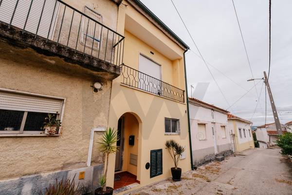 Moradia T2 à Venda em Coimbra - Coimbra - Portugal