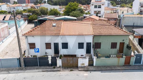 Moradia T2 à Venda em Matosinhos - Porto - Portugal