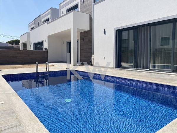 Moradia T3 à Venda em Albufeira - Algarve - Portugal