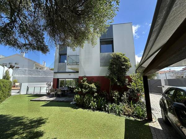 Moradia T3 à Venda em Alcabideche - Lisboa - Portugal
