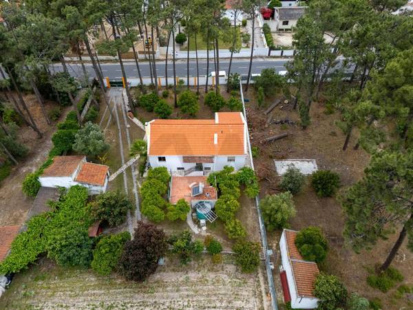Moradia T3 à Venda em Almada - Setúbal - Portugal