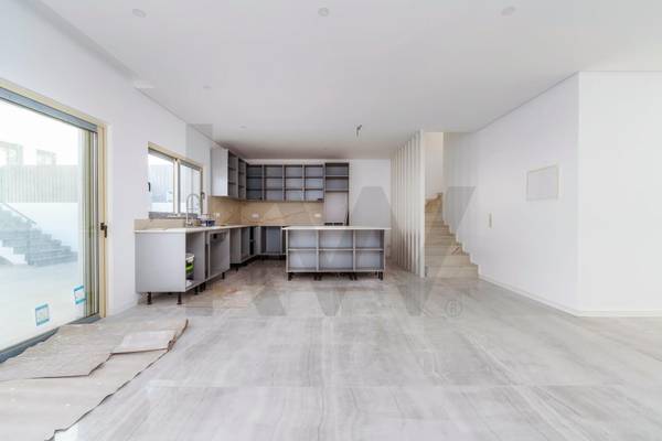 Moradia T3 na Planta à Venda em Olhão - Algarve - Portugal
