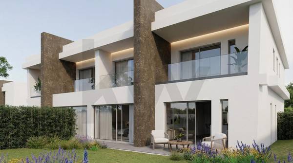 Moradia T3 na Planta à Venda em Agualva-Cacém - Lisboa - Portugal