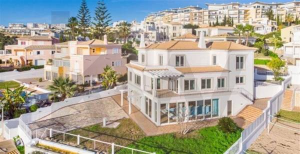 Moradia T4 à Venda em Albufeira - Algarve - Portugal