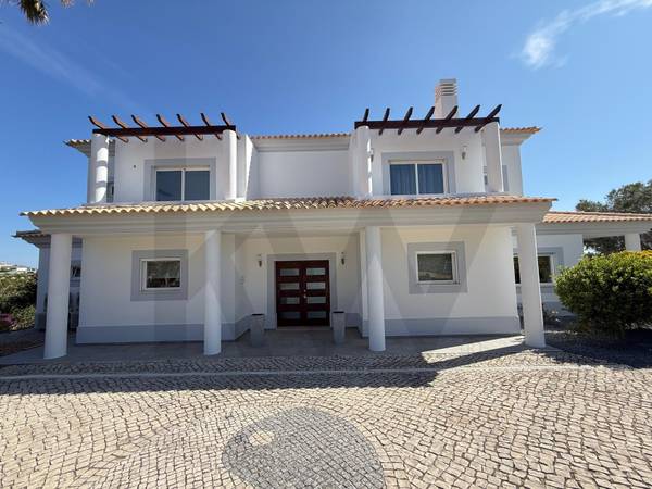 Moradia T4 à Venda em Loulé - Algarve - Portugal