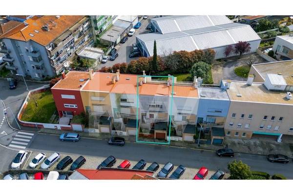 Moradia T4 à Venda em Matosinhos - Porto - Portugal