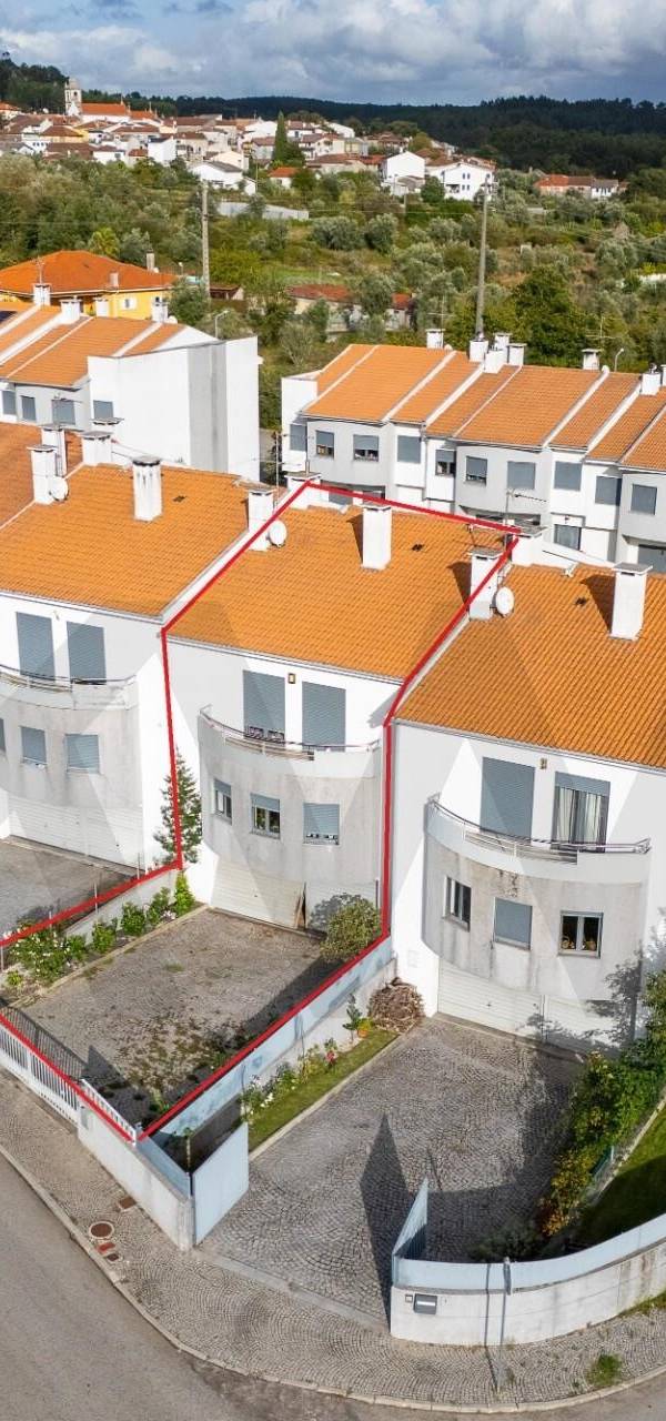 Maison 4 chambres à Vendre à Viseu - Portugal