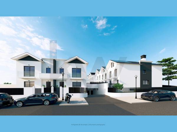Moradia T4 na Planta à Venda em Cascais - Lisboa - Portugal