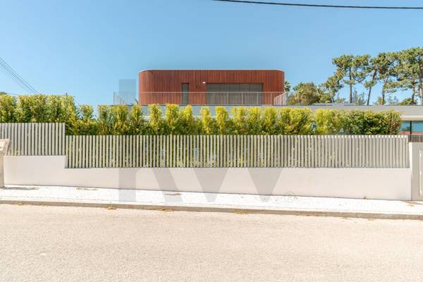 Maison T5+ à Vendre à Seixal, Portugal