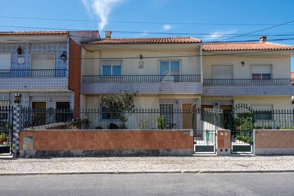Moradia T5+ à Venda em Mem Martins - Lisboa - Portugal