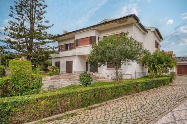 Moradia T5+ à Venda em Montijo - Setúbal - Portugal