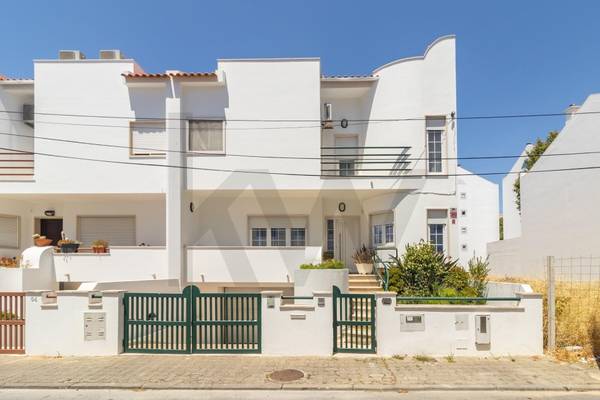 Moradia T5+ à Venda em Montijo - Setúbal - Portugal